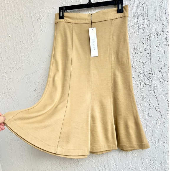 NWT Diane Von Furstenberg 100% Wool Gail Pull On Midi Skirt Camel Women's Size 6 - Picture 2 of 6